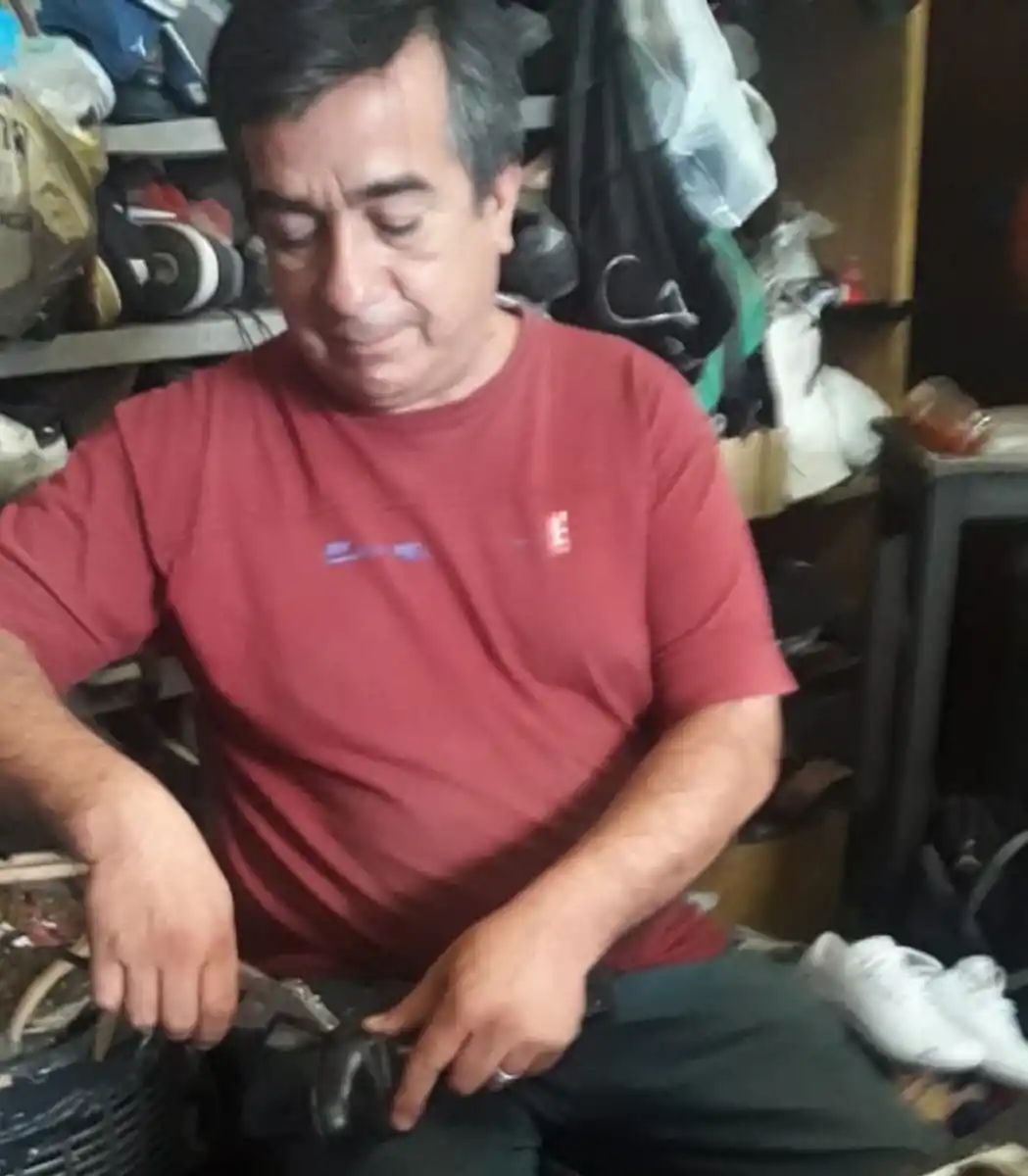 Marcelo Roldán en su local.