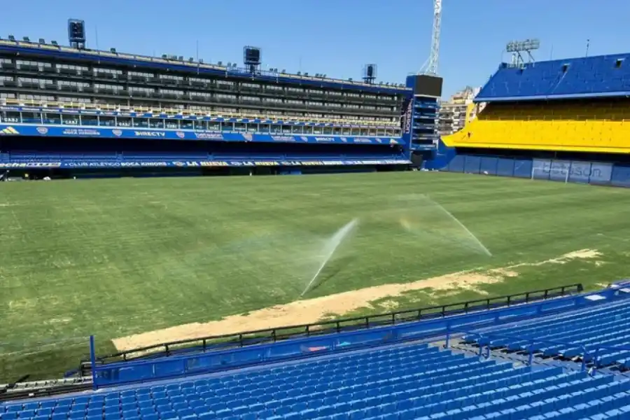 AHORA. El campo de juego mejoró considerablemente en las últimas horas.