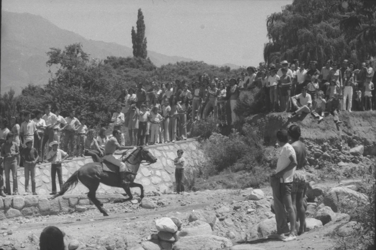 PRIMERAS OLIMPIADAS DE DEPORTES PARA EL TURISMO 1972. El evento marcó el inicio de la competición anual entre las villas veraniegas. 