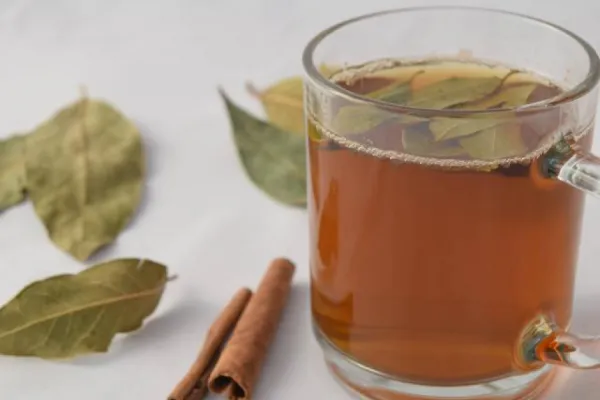 Té de canela: ¿cuáles son los beneficios de tomarlo en ayunas?