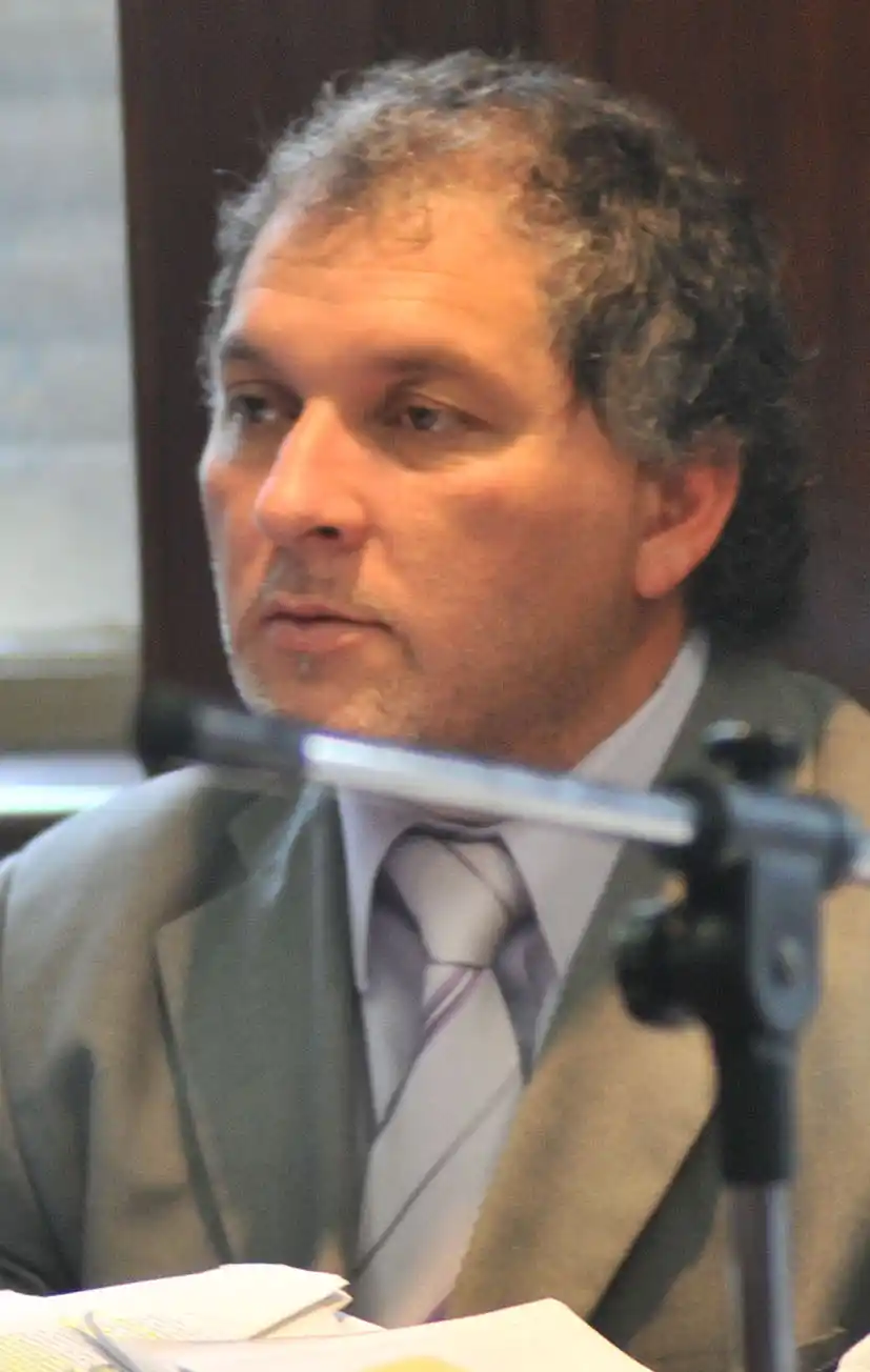 El riesgo de una estafa terminó con la fuga de Vega