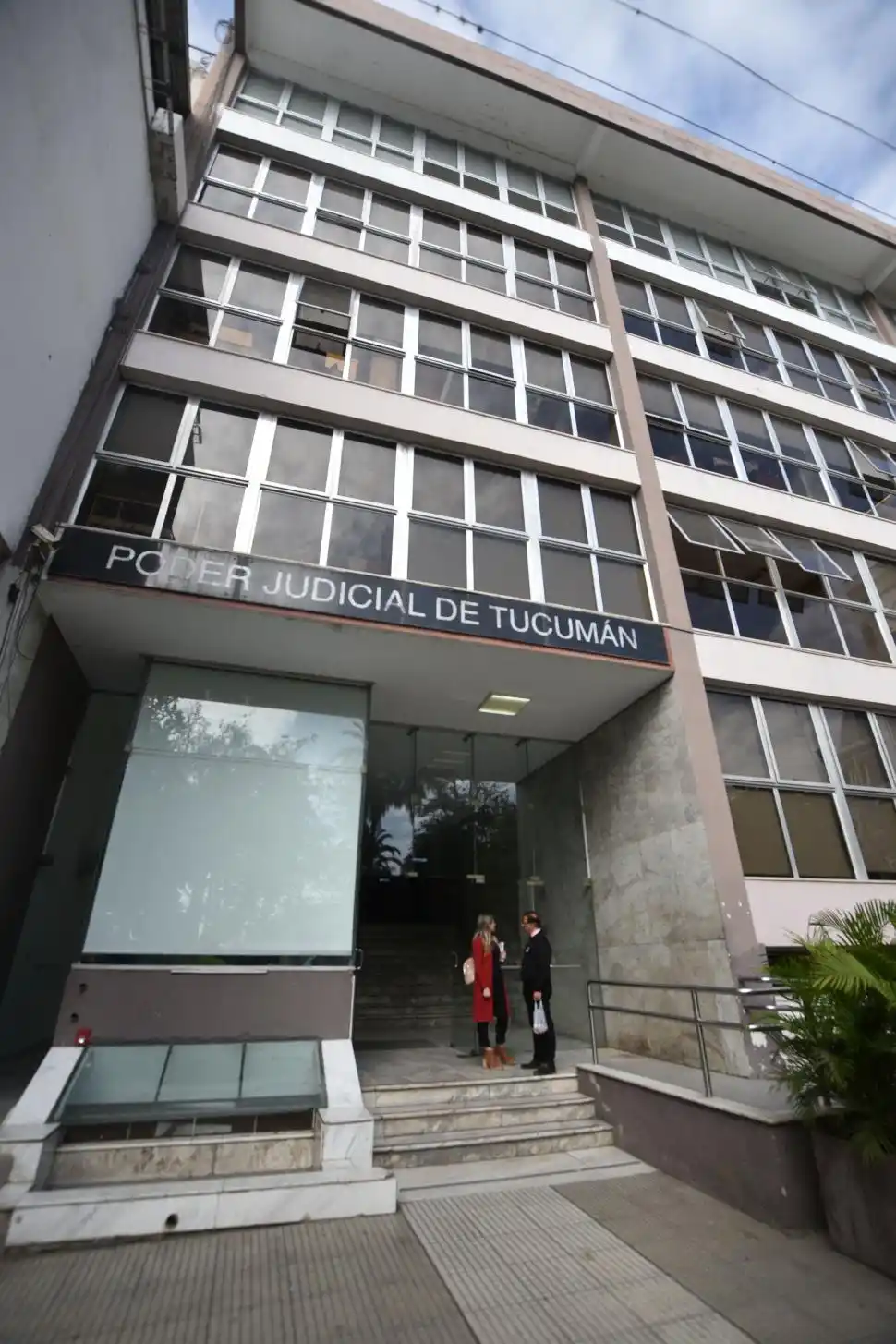 El riesgo de una estafa terminó con la fuga de Vega