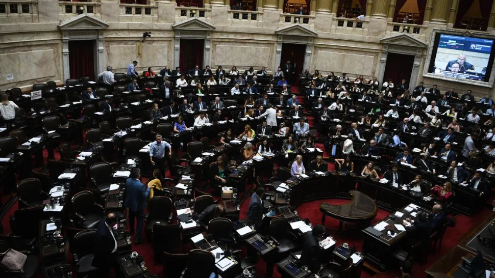 LLA propone acortar la lista de empresas públicas a privatizar