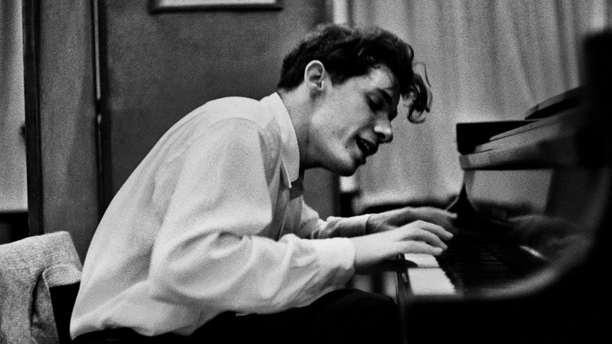 EXCESIVO RIGOR. La voz musical de Glenn Gould emanaba de una pasión íntima que requería desalojar cualquier distracción. 