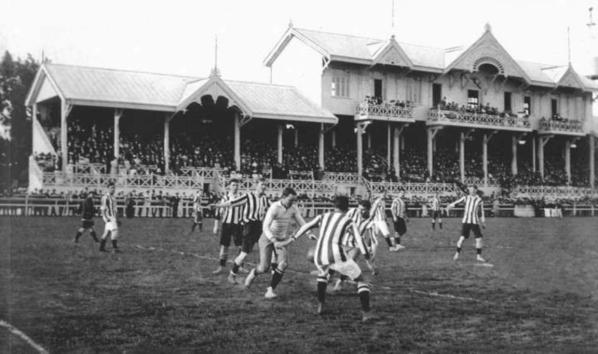 FÚTBOL. Alumni uno de los primeros clubes en jugar la liga argentina. 