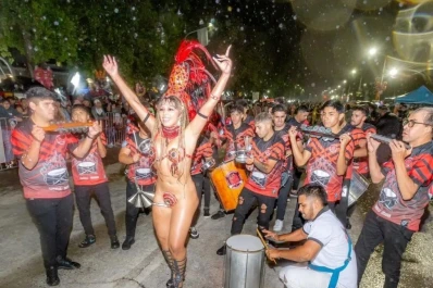 Un concurso de batucadas en Famaillá anticipa los corsos 2024