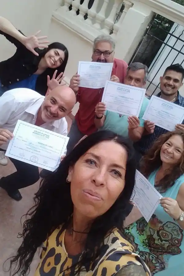 DIPLOMA EN MANO. Terminar los estudios en Cetuc abre otro mundo.