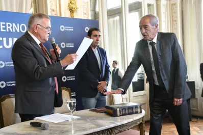 El gobernador Jaldo puso en funciones a Luis González en Trabajo