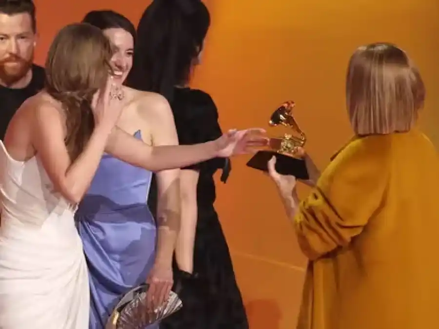 Celine Dion reapareció en los Grammy en medio de su enfermedad y emocionó a todos