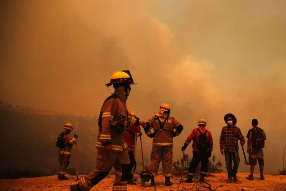 Son 131 las víctimas fatales por los incendios en Chile: anuncian medidas para socorrer a los afectados