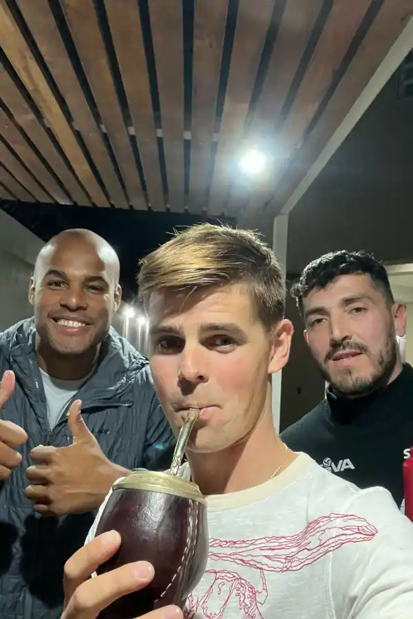 AMISTADES. Saar asegura que para él siempre es muy fácil encontrar buenos amigos. 