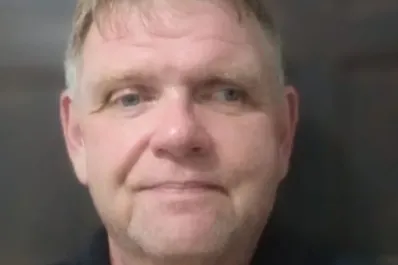 Brasil: detuvieron a un argentino que incendió una casilla de madera donde había encerrado a un hombre