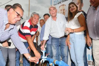 Jaldo inauguró un pozo de agua en Estación Aráoz y Tacanas