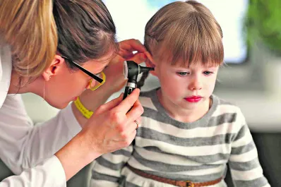 Recomendaciones para evitar o alivar la otitis externa o “del nadador”