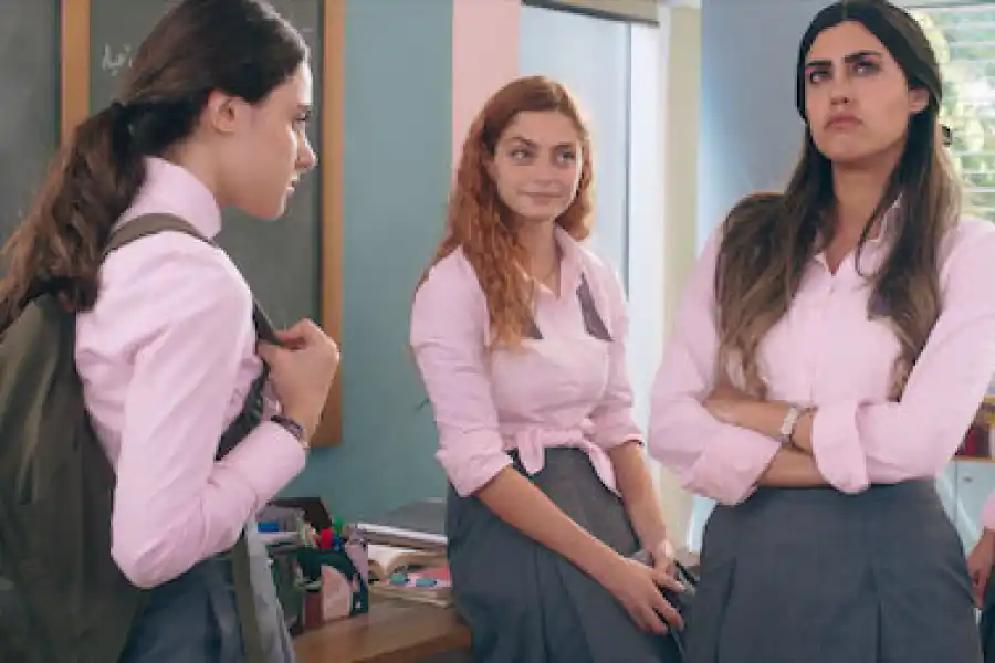 El cine, entre Yorgos Lanthimos y Adrián Suar