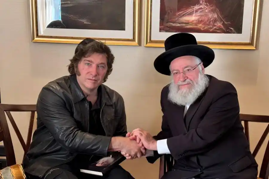 ENCUENTRO. El Presidente recibió la bendición del rabino Osher Vai.