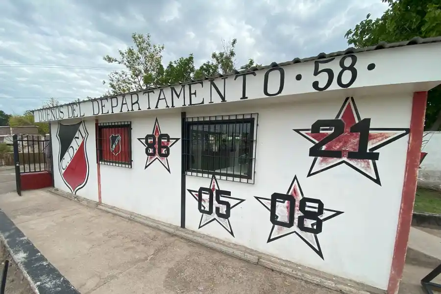 LOS ASCENSOS. En el estadio se puede observar distintas estrellas, con los ascensos más significativos de Deportivo Maipú.