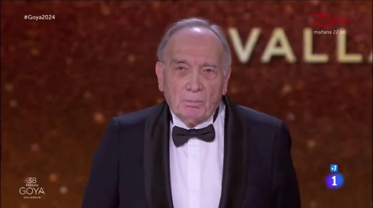 Fernando Méndez Leite dando su discurso en los Goya 2024.