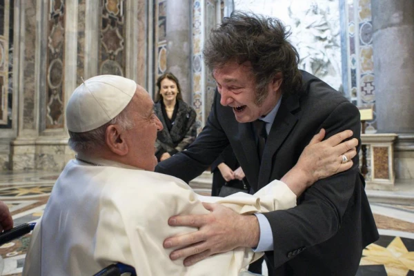 Milei con el Papa: gestiones para limar asperezas y programar una visita