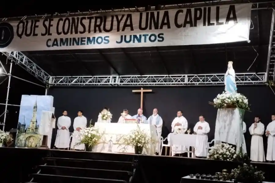 Casi 30.000 personas honraron a la Virgen de Lourdes en San Pedro de Colalao