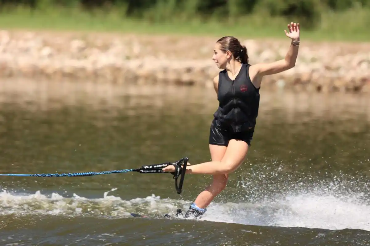 FIGURAS. Como en slalom, 