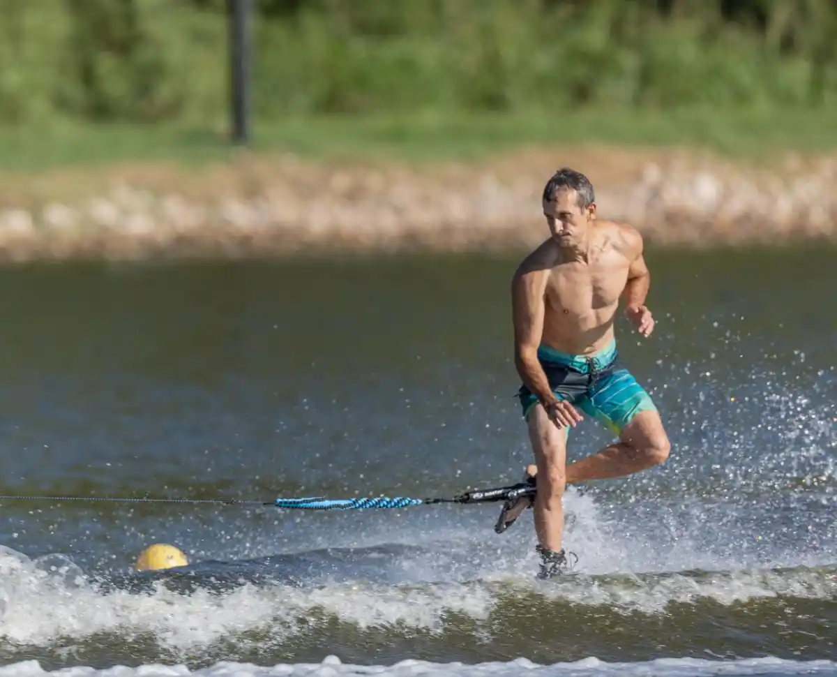 SEGURO. Muñoz logró el título nacional senior en figuras, modalidad en la que se siente más cómodo.