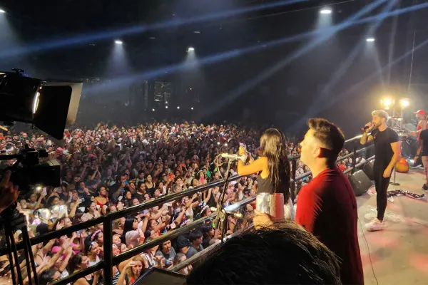 Luk Ra, La K'onga y Karina le pusieron carnaval a la lluviosa noche tucumana