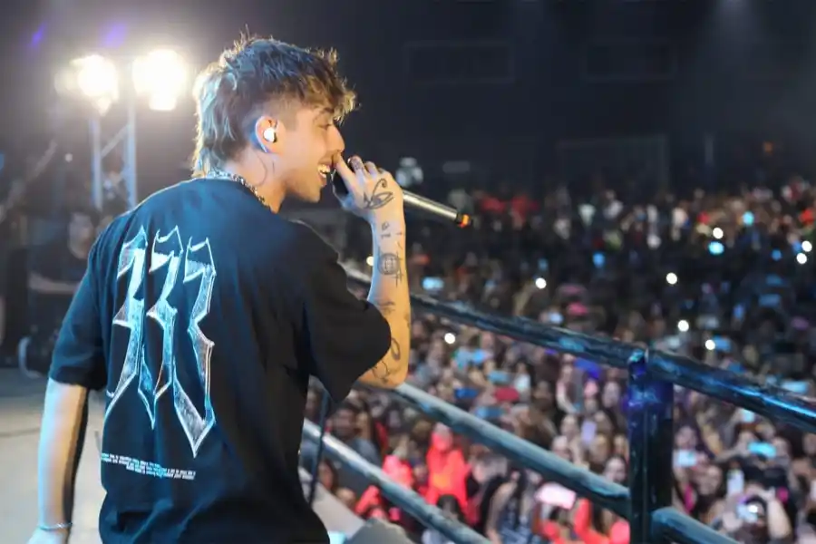 DESDE CÓRDOBA. Luk Ra calentó el ambiente con su cuarteto.