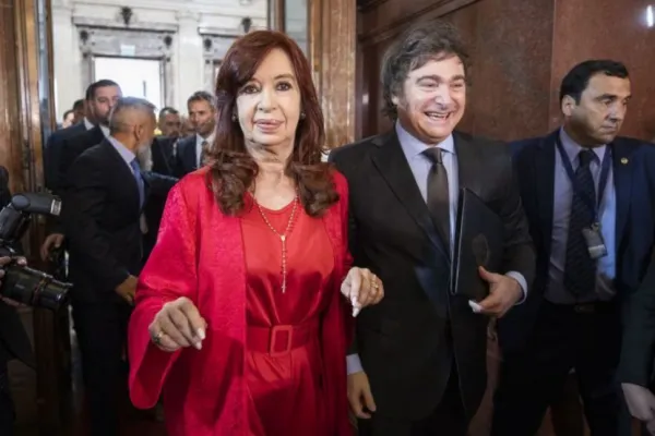 Reapareció Cristina Kirchner: tildó de show-man a Milei y dijo que recicla fracasados