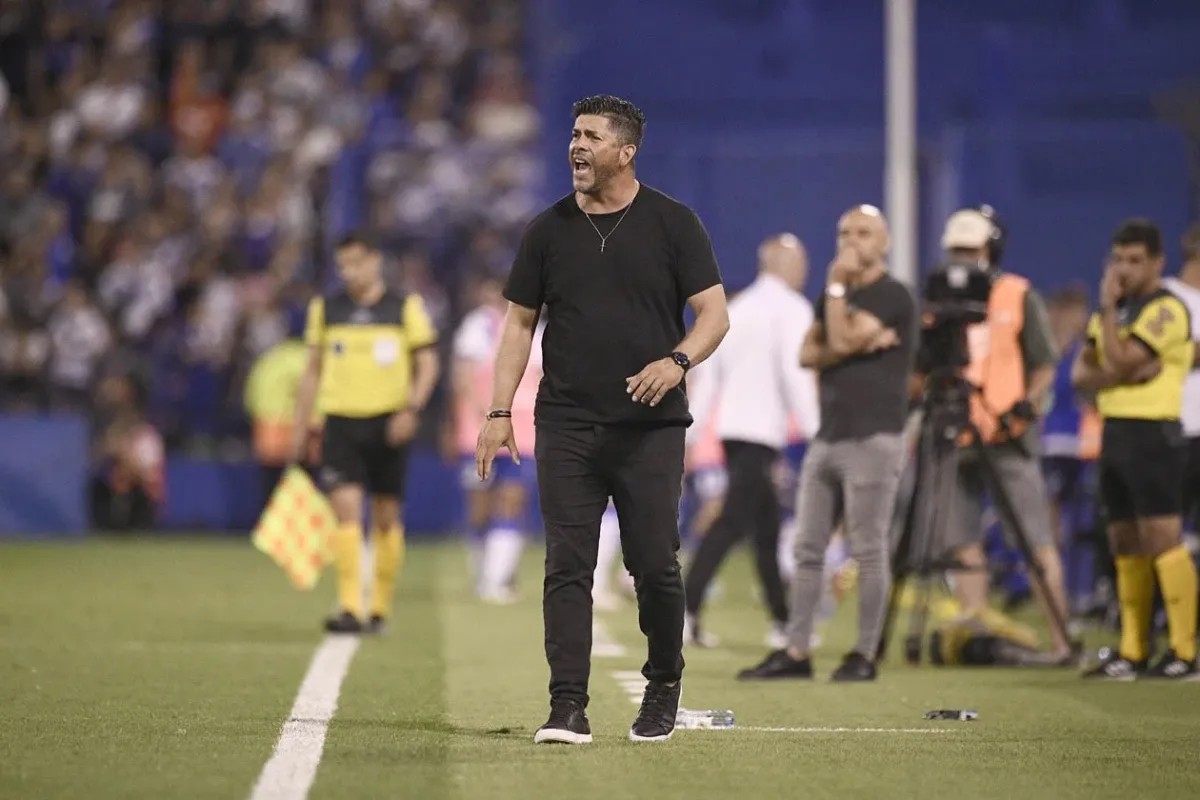 SIN FUERZAS. Gomez y Orsi renunciaron a la dirección técnica de Atlético, tras seis partidos sin triunfos en la Copa de la Liga.