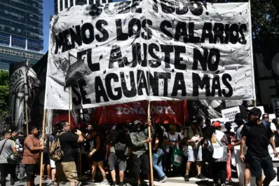 En tres días el Gobierno deberá fijar por decreto el nuevo salario mínimo