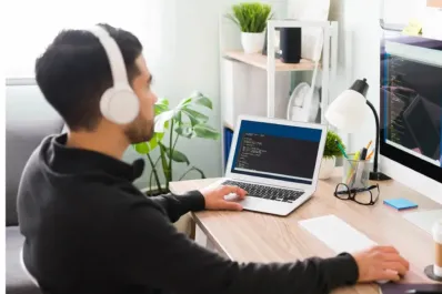 Trabajo remoto: una empresa incorpora a 140 trabajadores con sueldo en dólares