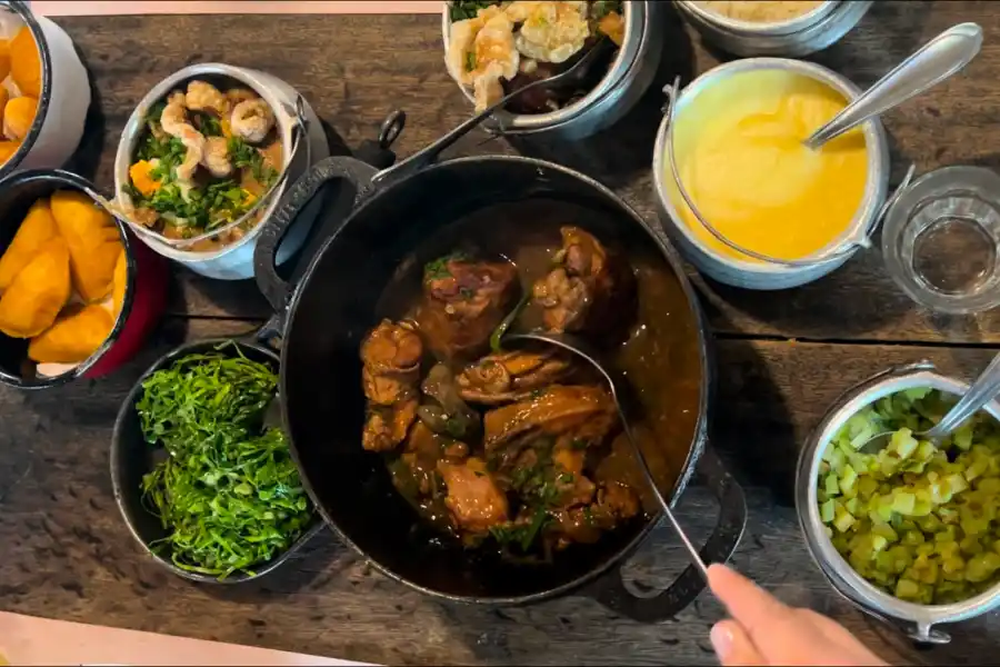 Frango preguento, una de las más tradicionales recetas de la cocina mineira