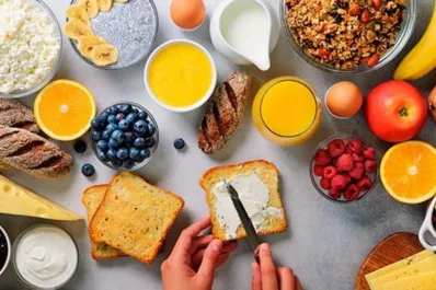 ¿Qué alimentos son claves en el desayuno de una persona mayor de 50 años?
