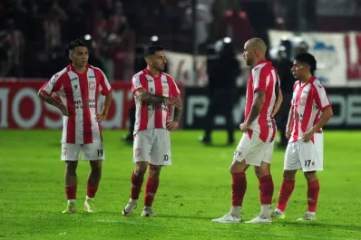 Encuesta: ¿Quién fue el responsable de la derrota de San Martín?