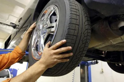 Cuatro señales que alertan sobre un neumático pinchado
