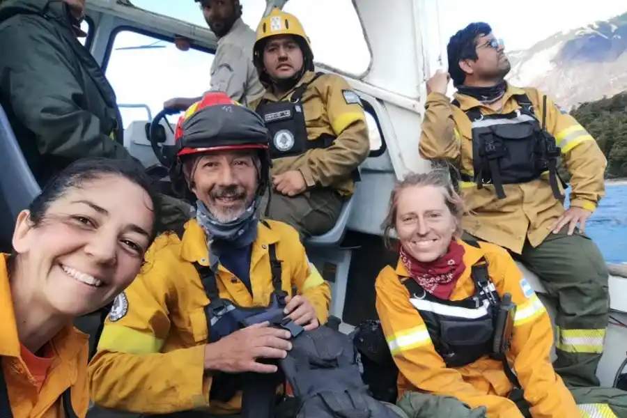 La tucumana que combate incendios en la Patagonia pero propone “amigarnos” con el fuego