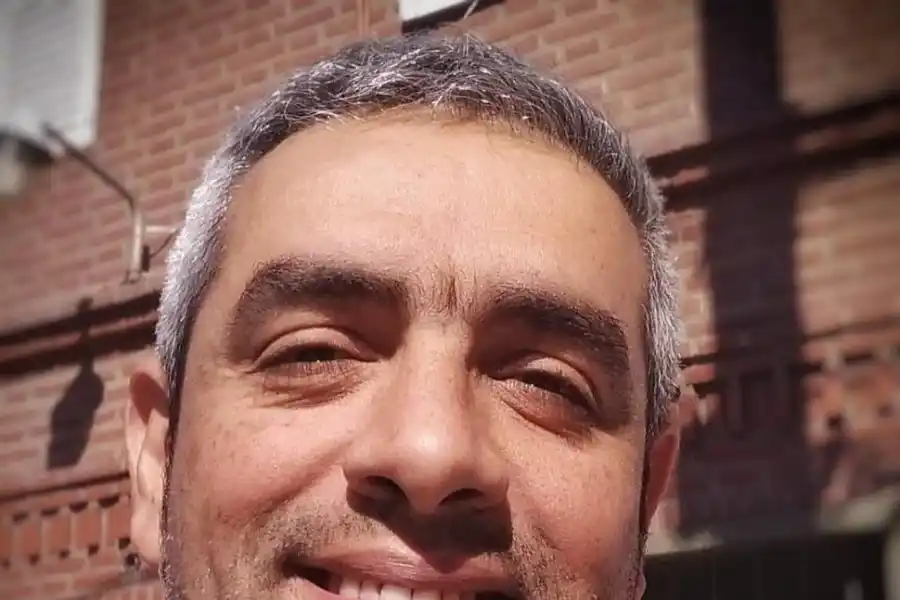 REINVENTARSE. José María Figueroa dejó la gastronomía en Tucumán y volvió a los planos para crecer en la arquitectura.