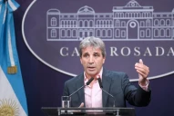 Jubilados: Caputo anunció una recomposición del 30% y un bono compensatorio en marzo