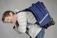 Vuelta a clases: cuál es el peso límite que deben llevar las mochilas de los niños, según los especialistas