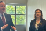 Poniendo las cosas en su lugar: Mondino y Cameron tuvieron una intensa discusión por las Islas Malvinas