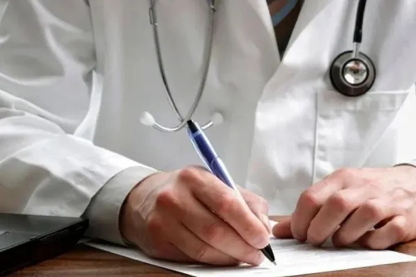 El Gobierno oficializó el decreto que desregula las obras sociales