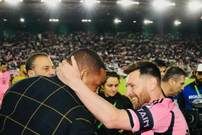 El saludo entre Messi y Will Smith en el partido de Inter Miami