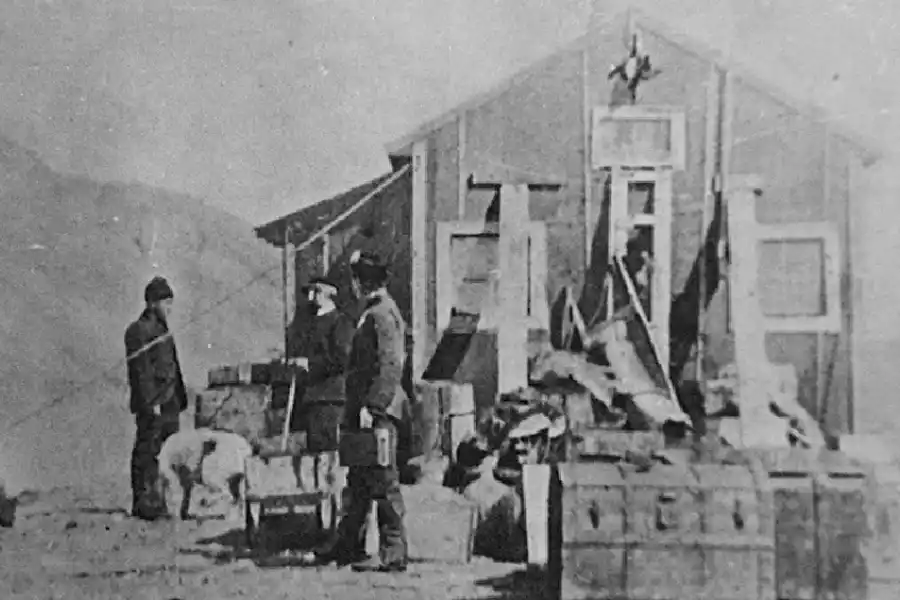 Primera expedición a la Antártida del Almirante Irízar.