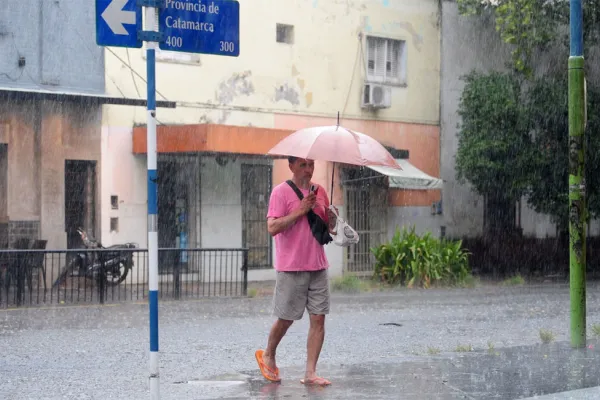 Las lluvias llegaron para quedarse sobre Tucumán y bajará la temperatura