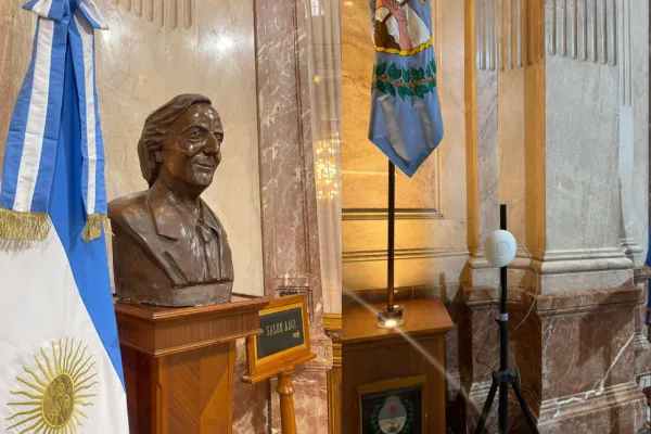 Villarruel retiró un busto de Néstor Kirchner del Congreso: “Yo no soy su viuda”