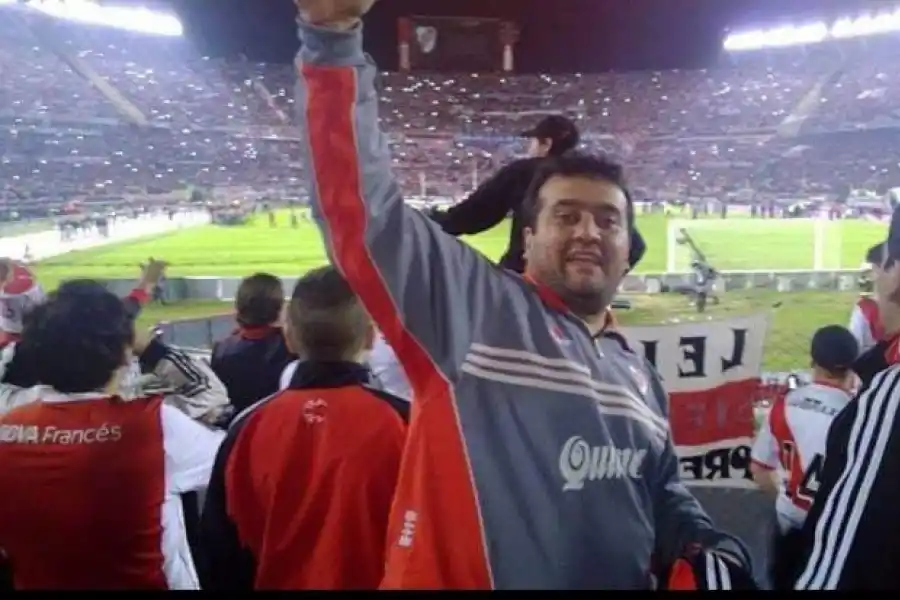 SIEMPRE ESTÁ. Carlos Romano es el presidente de la Filial de River en Famaillá.