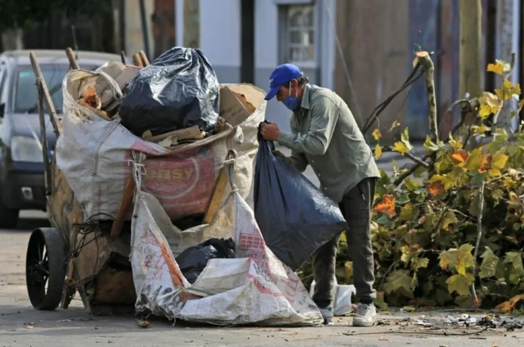 MALAS PERSPECTIVAS. Según estimaciones de la UCA, hay 27 millones de argentinos bajo la línea de pobreza. 