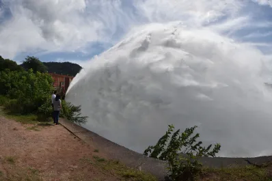 Agua que no has de beber