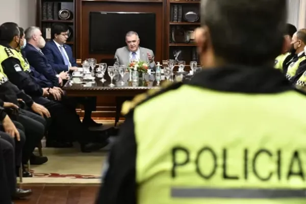 No vamos a permitir que nadie atente contra la democracia y la paz de los tucumanos